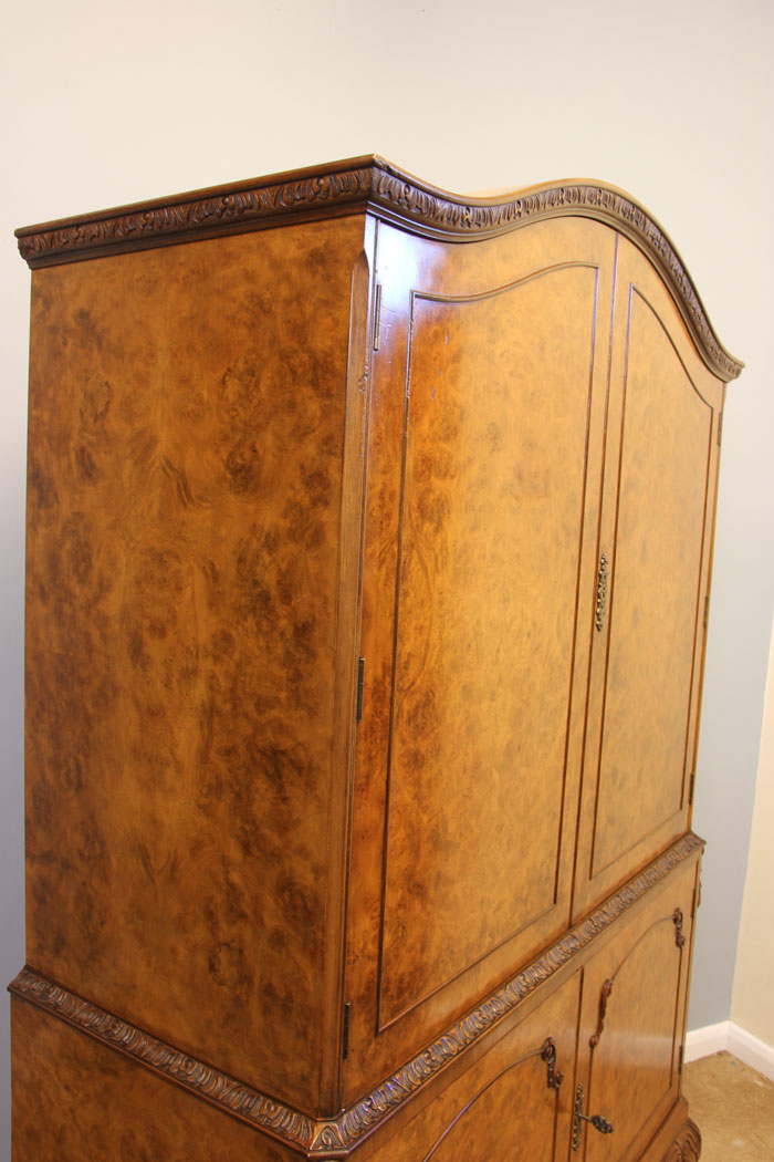 11889r10 Antique Burr Walnut Cocktail Drinks Cabinet,