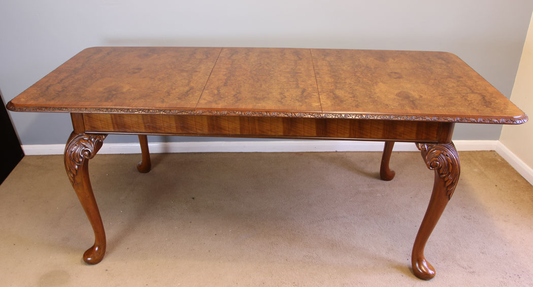 11890r1 Queen Anne Style Burr Walnut Extending Dining Table,