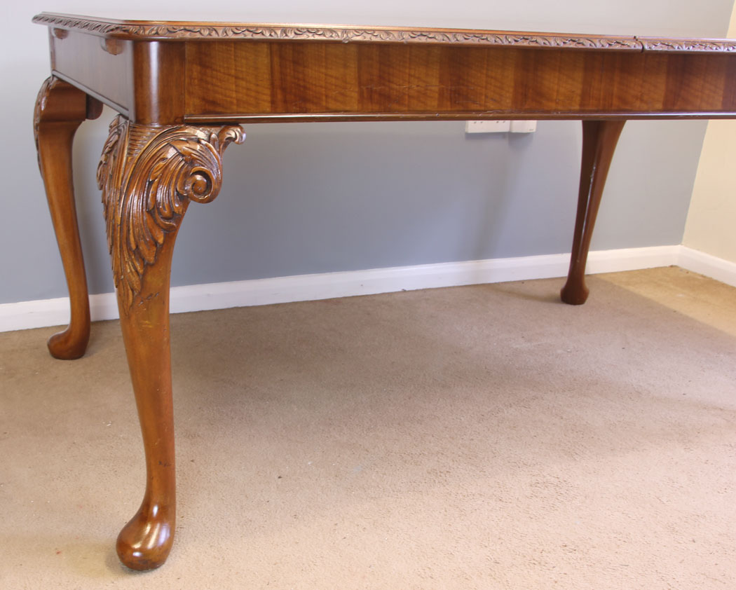 11890r10 Queen Anne Style Burr Walnut Extending Dining Table,