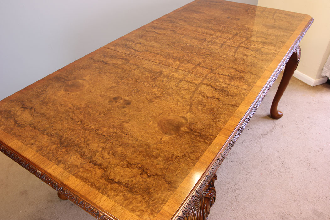 11890r2 Queen Anne Style Burr Walnut Extending Dining Table,