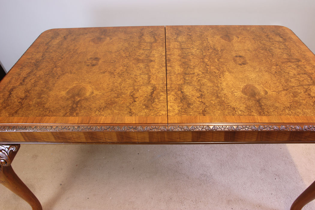 11890r4 Queen Anne Style Burr Walnut Extending Dining Table,