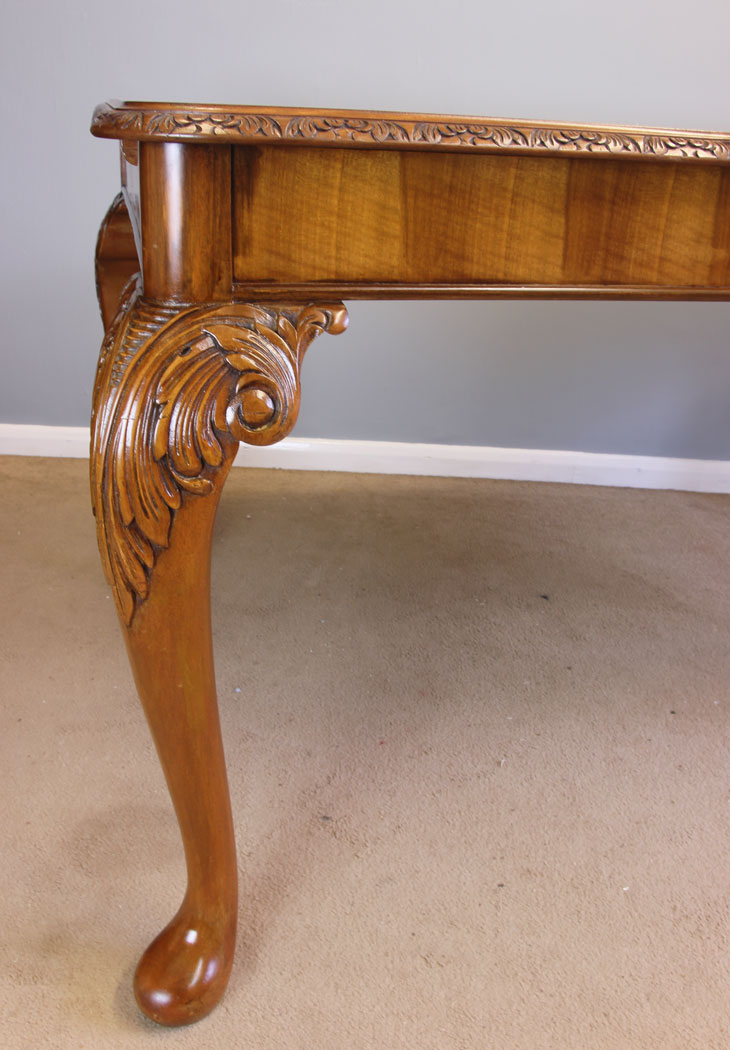 11890r6 Queen Anne Style Burr Walnut Extending Dining Table,