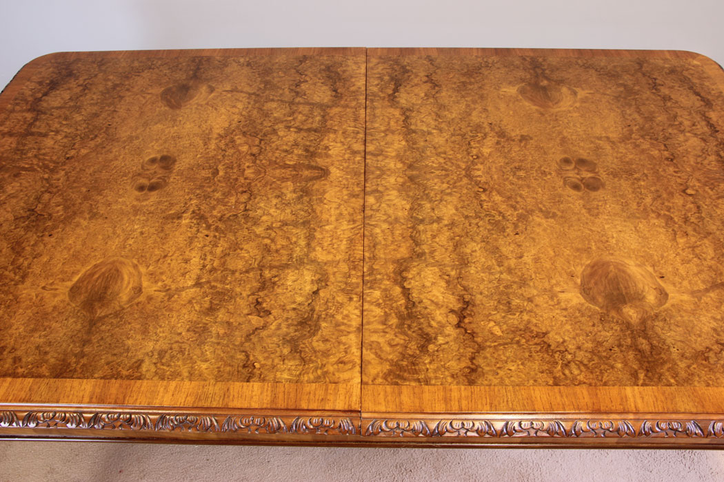 11890r7 Queen Anne Style Burr Walnut Extending Dining Table,
