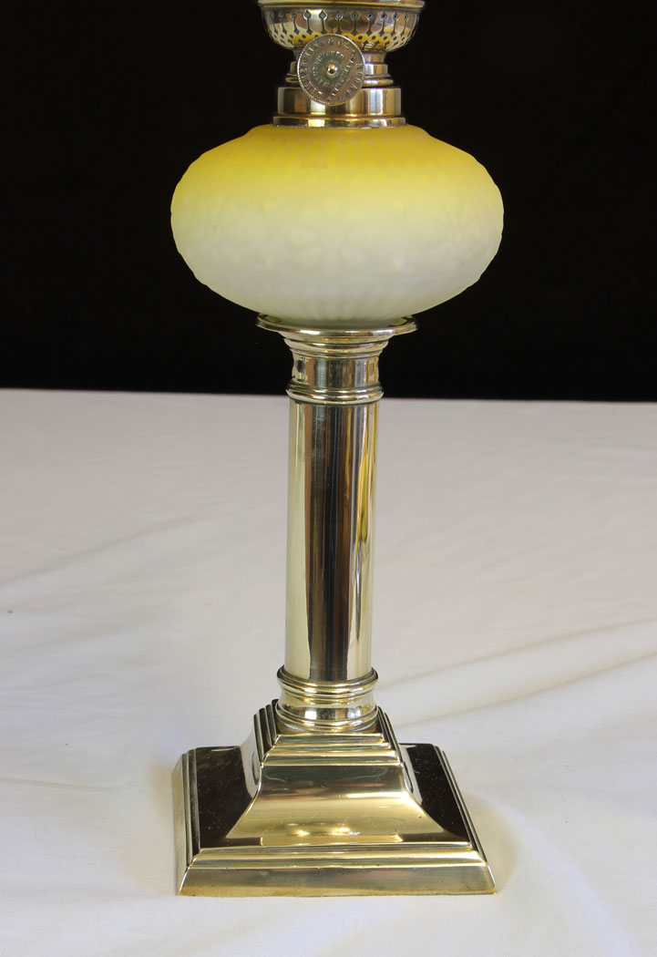 11896r9 Antique Satin Glass Peg Lamp,
