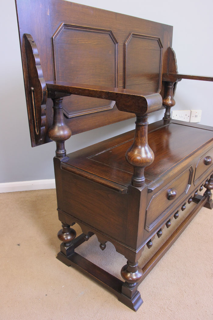 11912r4 Antique Oak Monks Bench Settle,