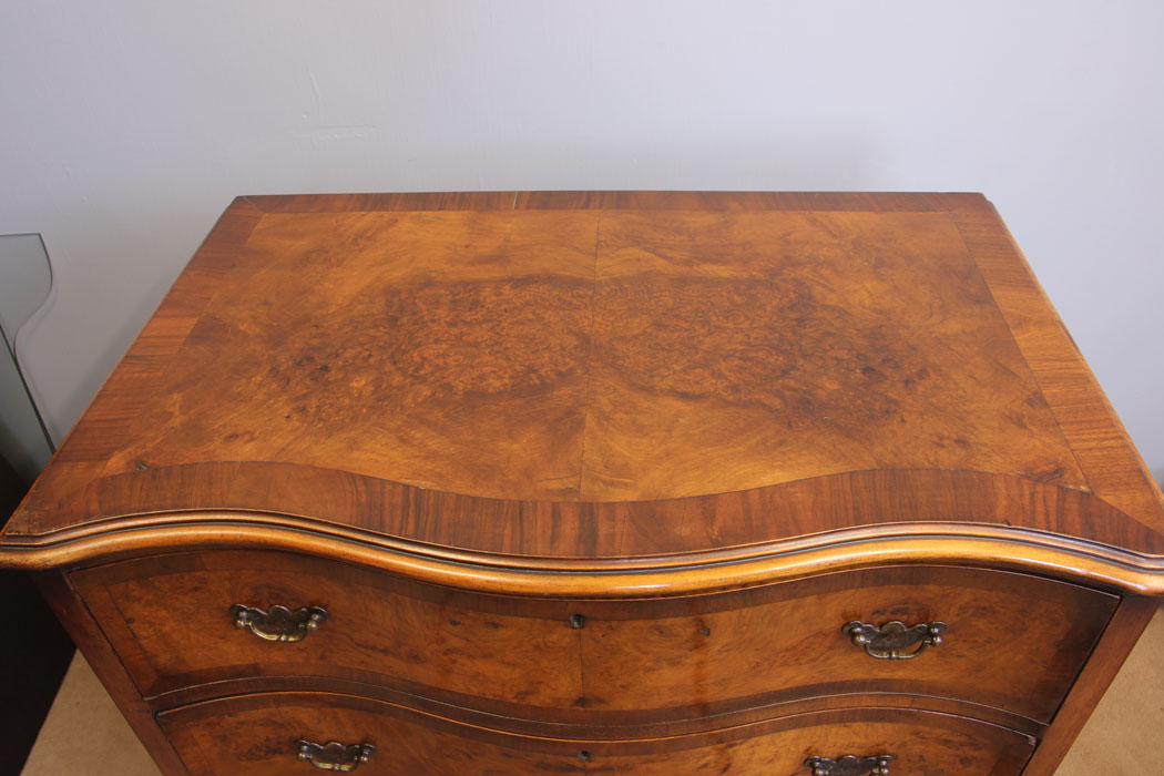 11929r4 Antique Burr Walnut Serpentine Chest Drawers,