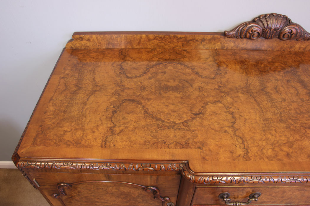 11943r10 Quality Queen Anne Style Burr Walnut Sideboard Server,