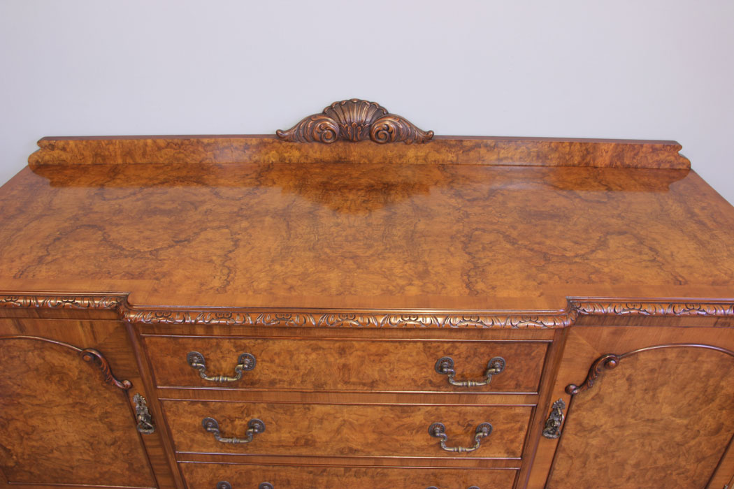 11943r12 Quality Queen Anne Style Burr Walnut Sideboard Server,