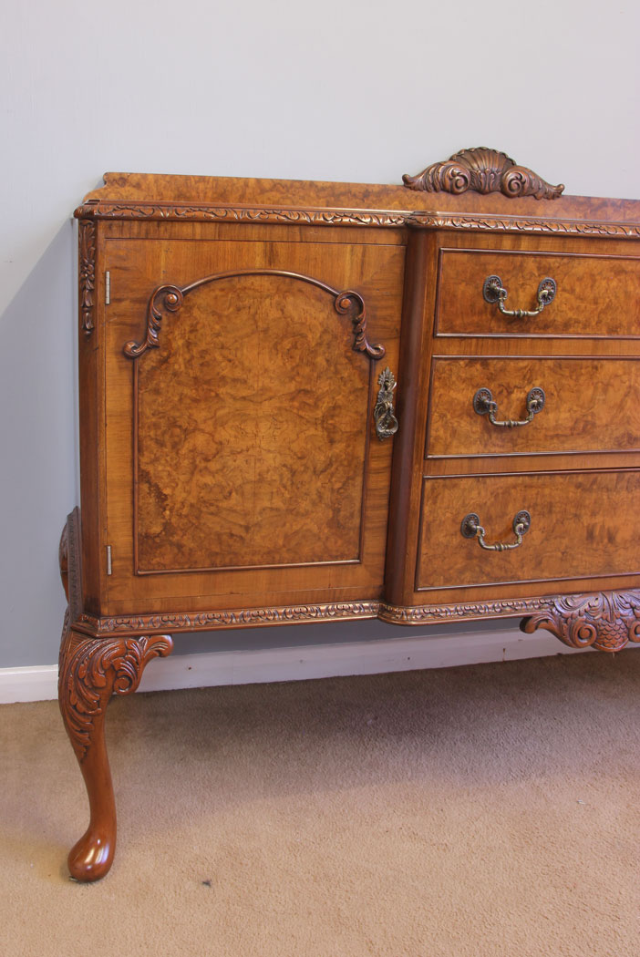 11943r7 Quality Queen Anne Style Burr Walnut Sideboard Server,