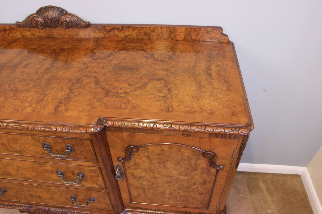 11943r9 Quality Queen Anne Style Burr Walnut Sideboard Server,