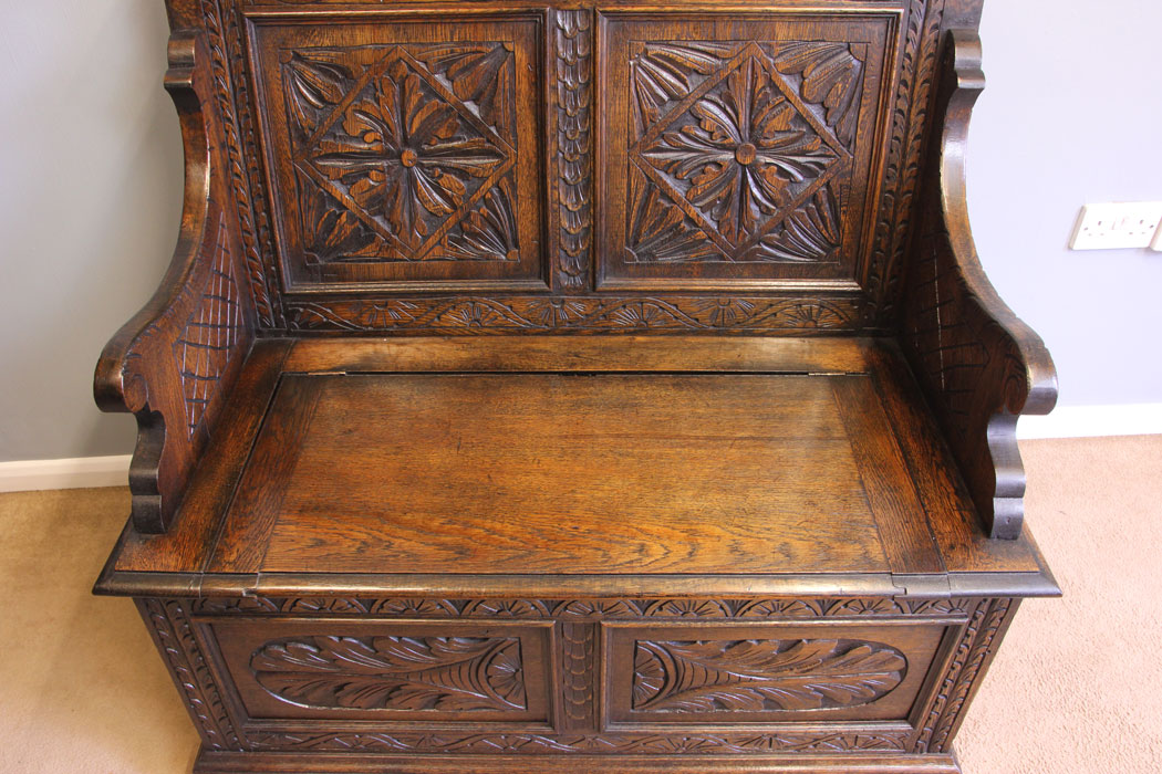 11948r3 Antique Oak Settle,