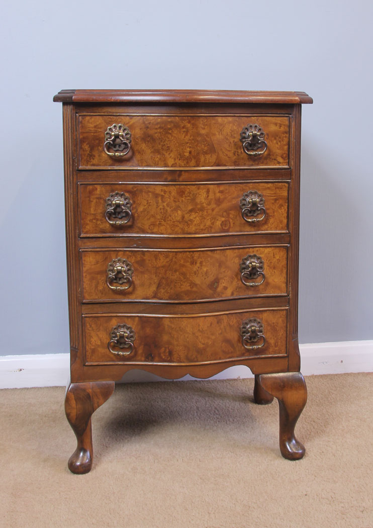 11950r1 Small Burr Walnut Chest Drawers,