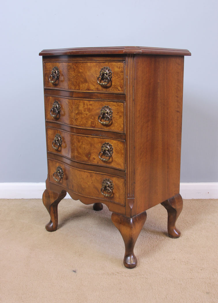 11950r3 Small Burr Walnut Chest Drawers,