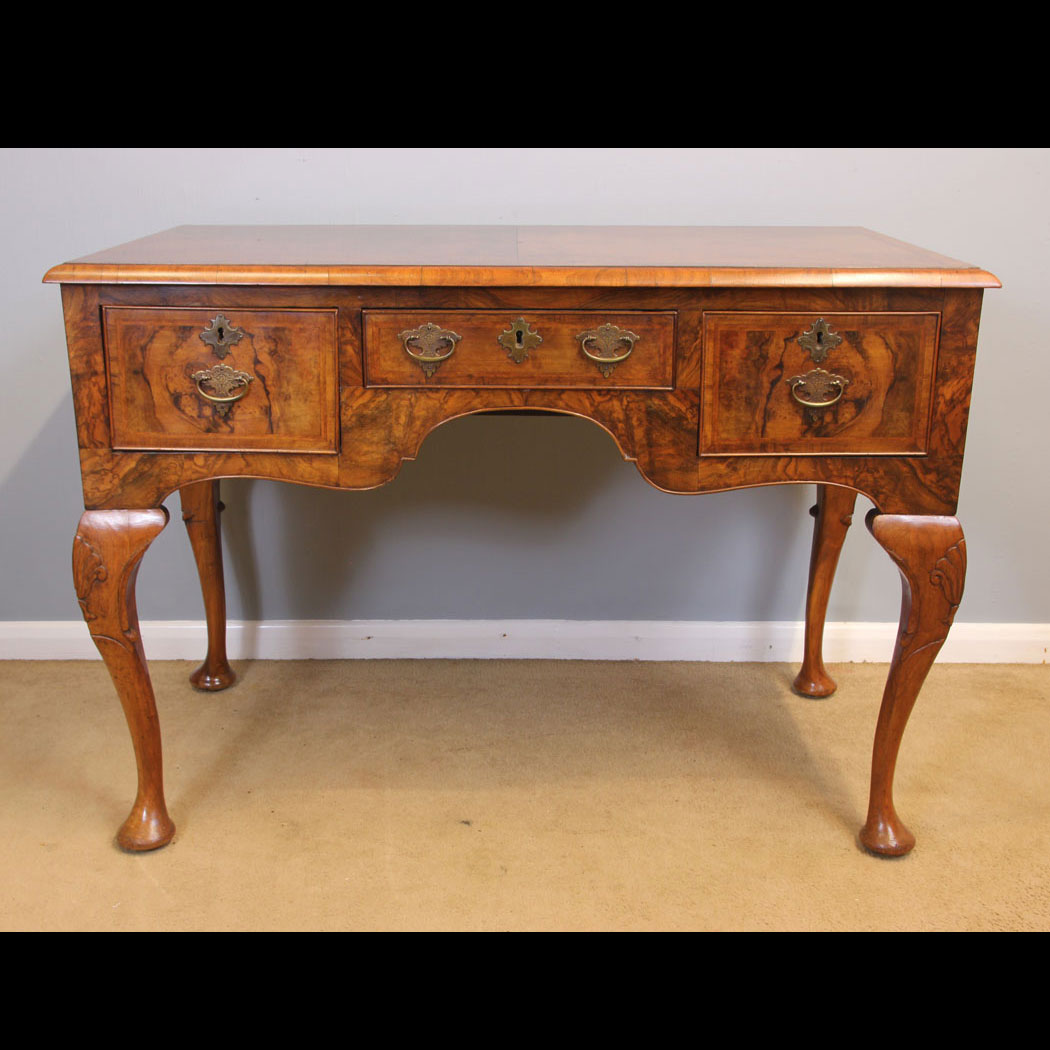 11962r01-Quality-Burr-Walnut-Side-Table-Writing-Desk,- Quality Burr Walnut Side Table Writing Desk