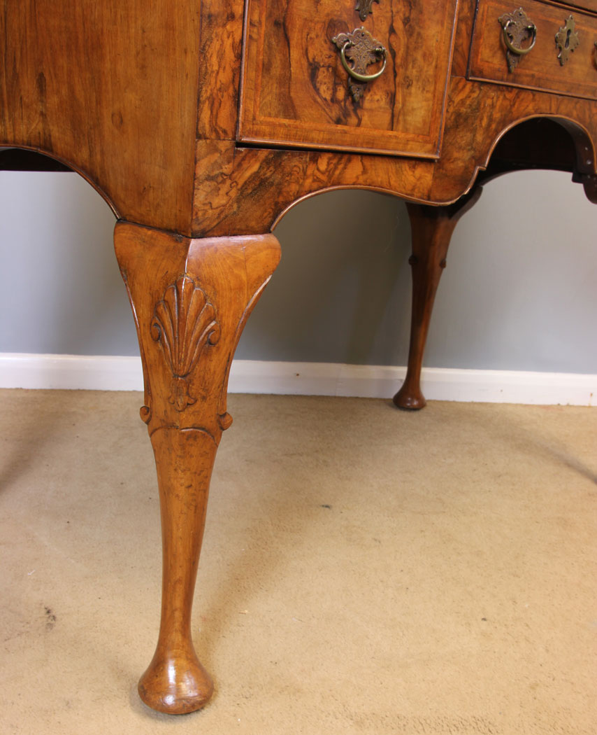 11962r9 Quality Burr Walnut Side Table Writing Desk,