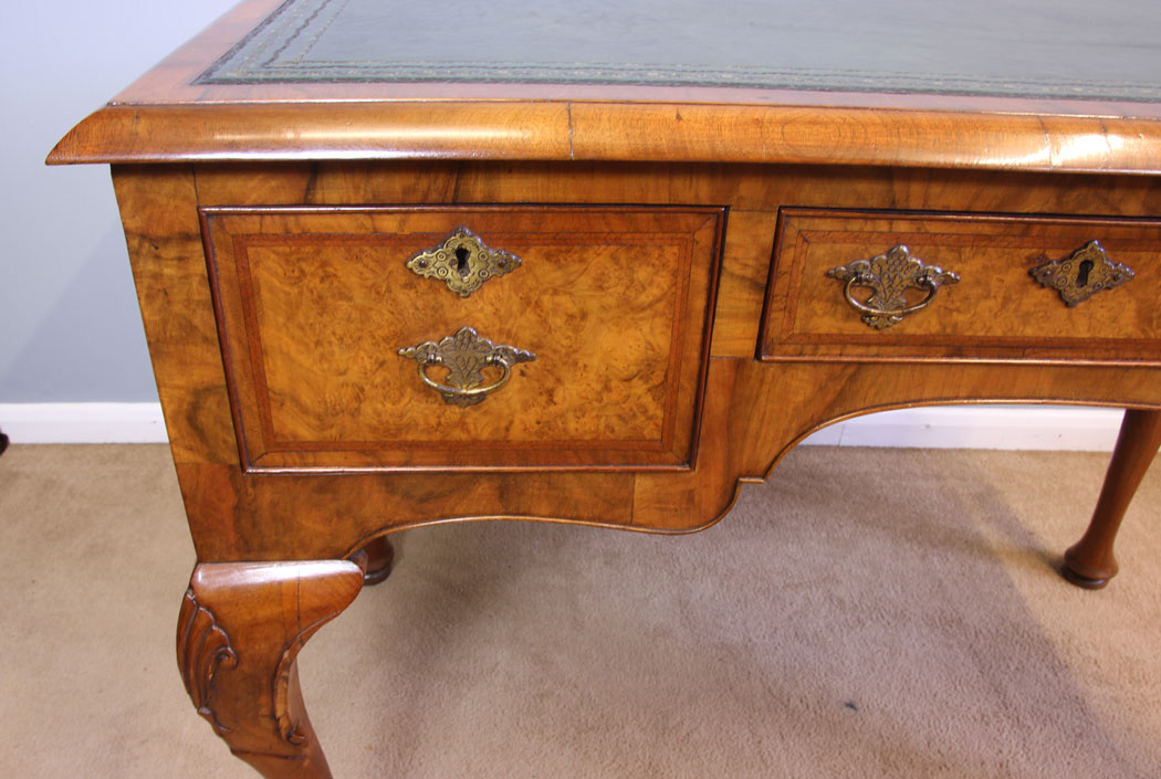 11982r10 Antique Burr Walnut Leather Top Writing Desk,