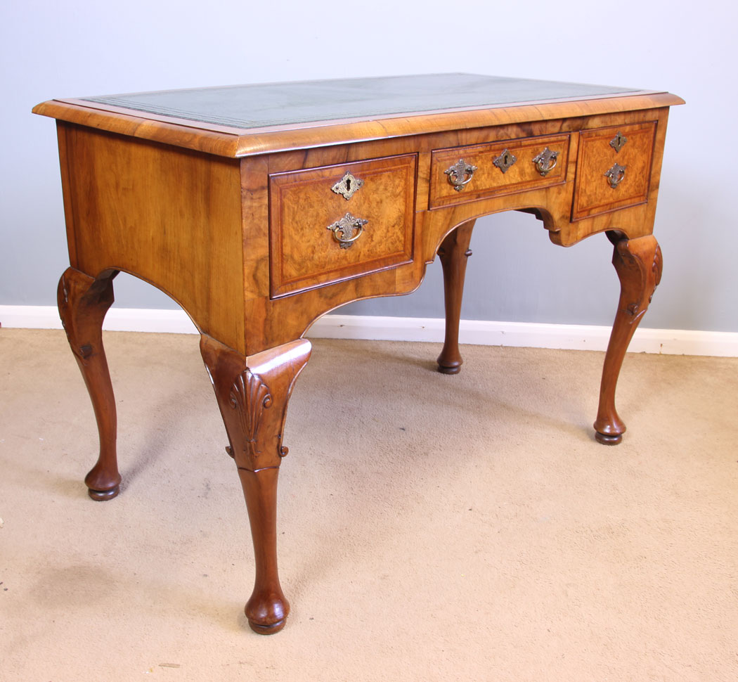 11982r2 Antique Burr Walnut Leather Top Writing Desk,