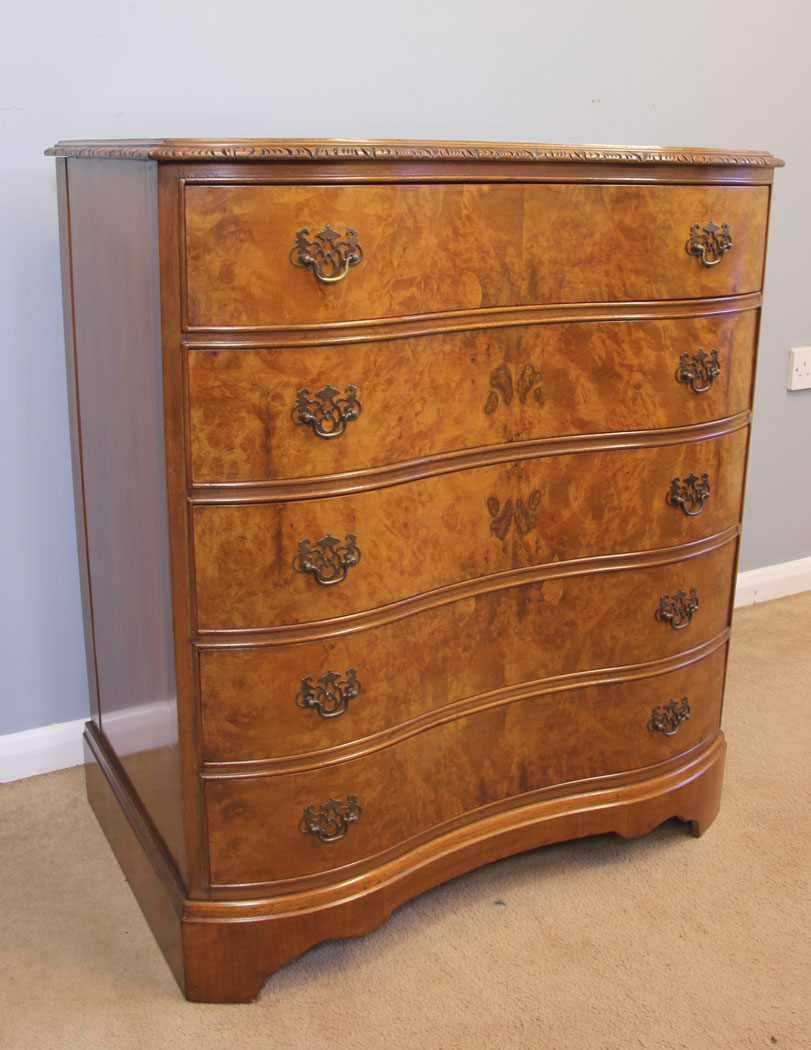 11985r11 Antique Burr Walnut Serpentine Chest of Drawers,