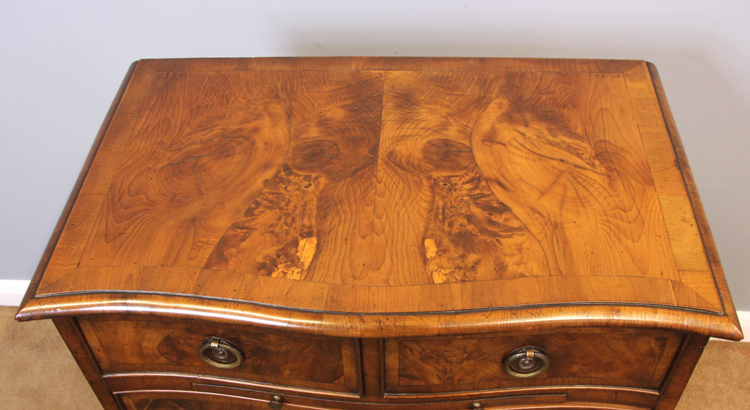11986r10 Small Antique Yew Wood Chest of Drawers,