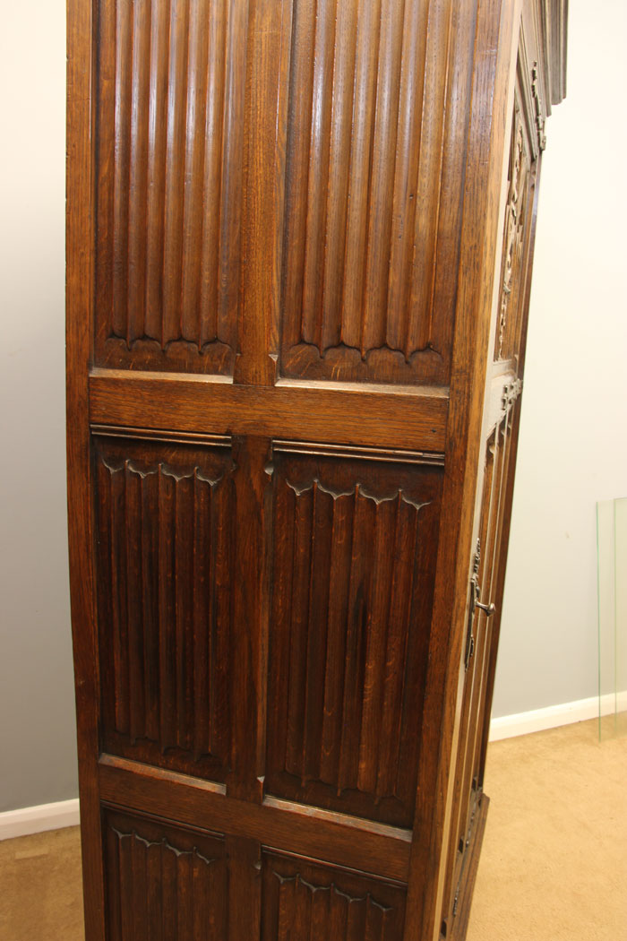 11999r13 Antique Carved Oak Hall Robe ,