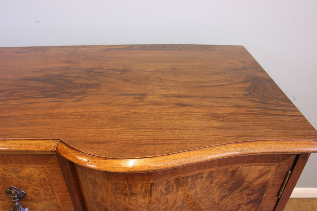 12002r3 Antique Serpentine Front Burr Walnut Sideboard ,