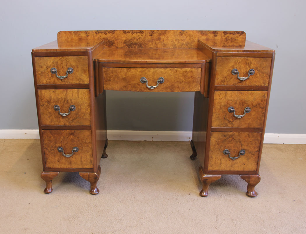 12005r1 Antique Burr Walnut Dressing Table,