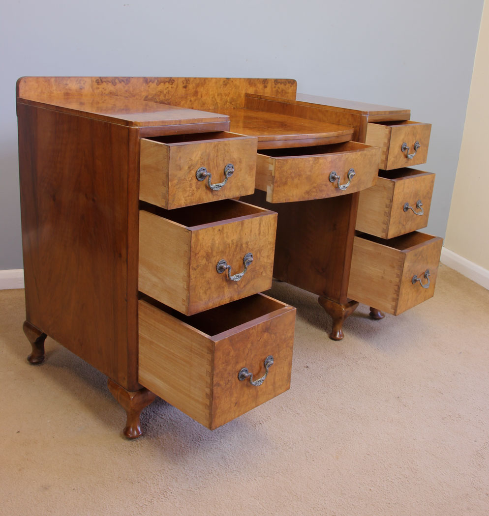 12005r10 Antique Burr Walnut Dressing Table,