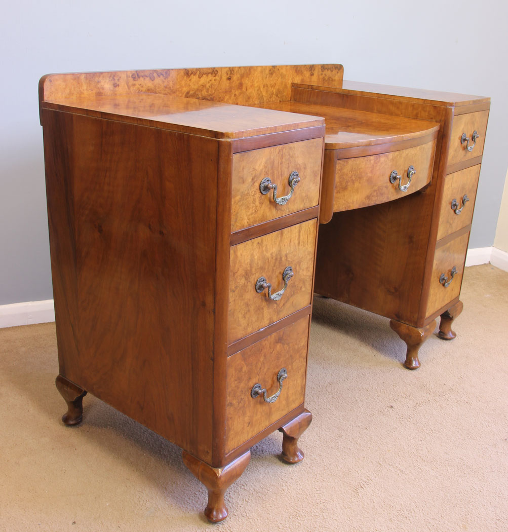 12005r2 Antique Burr Walnut Dressing Table,