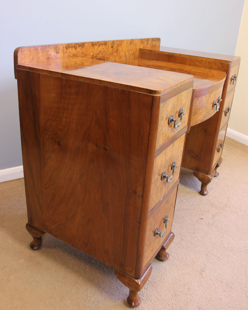 12005r9 Antique Burr Walnut Dressing Table,