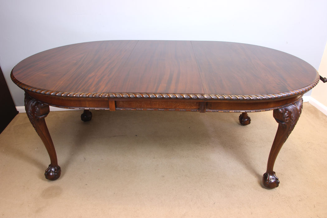 12008r16 Antique Mahogany Two Leaf Extending Dining Table,