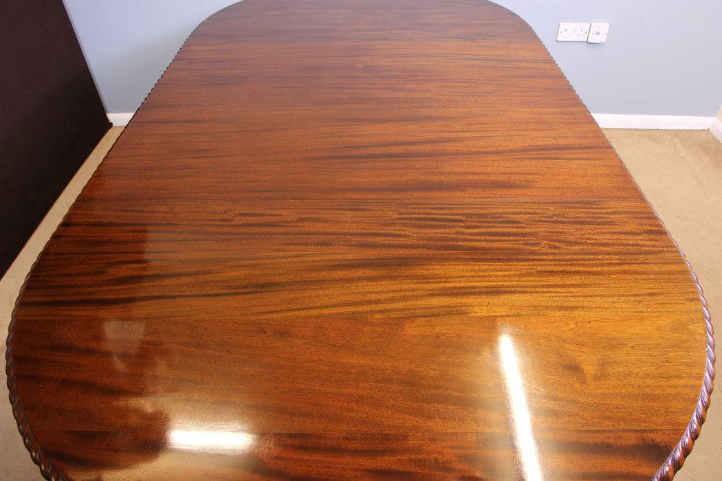 12008r3 Antique Mahogany Two Leaf Extending Dining Table,