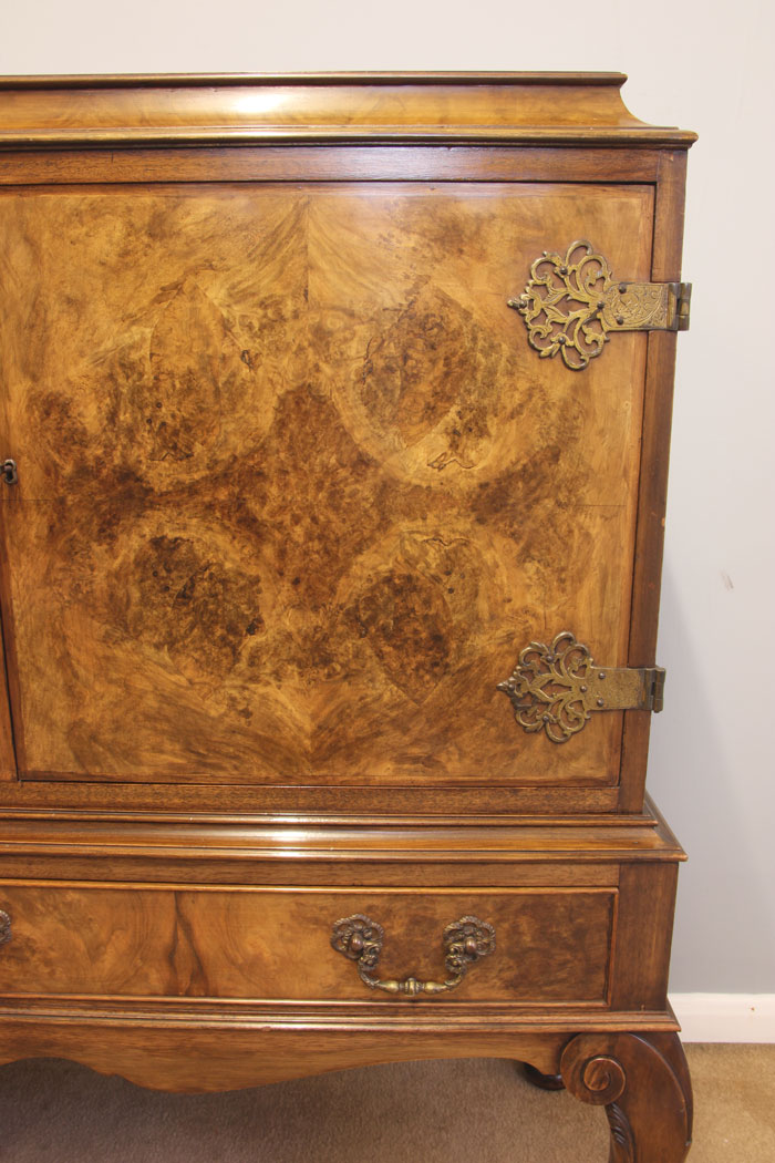 12011r9 Antique Burr Walnut Sideboard,