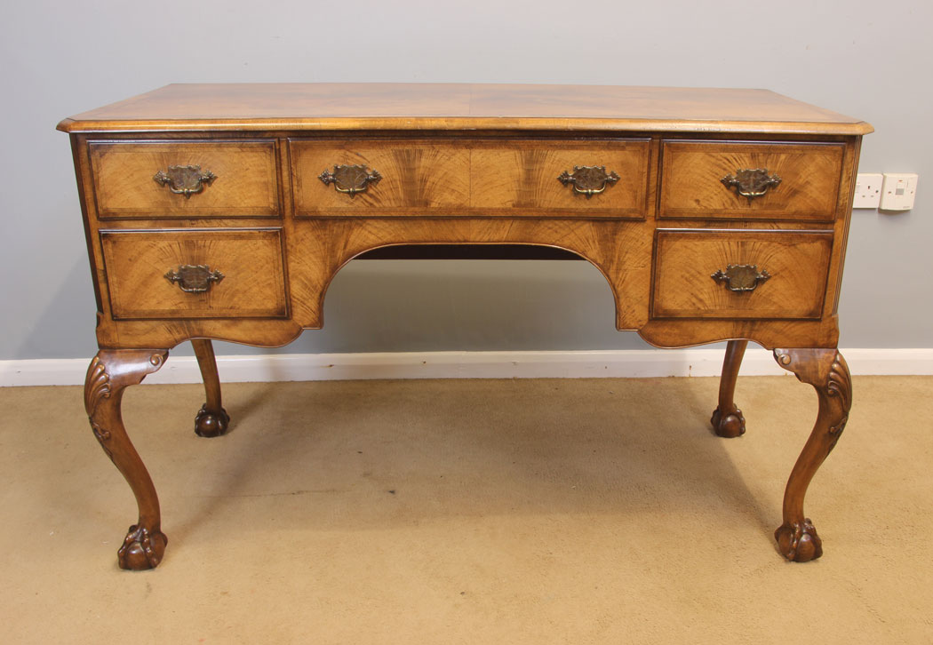 12016r1 Antique Walnut Side Table,