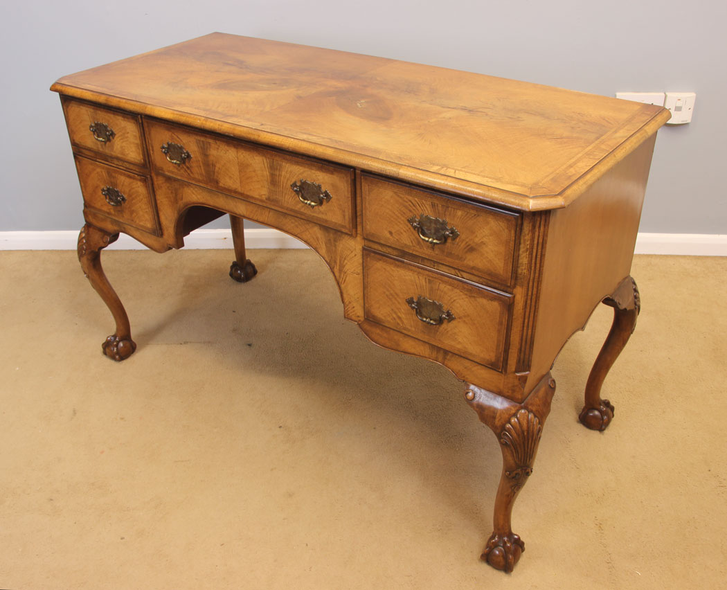 12016r3 Antique Walnut Side Table,