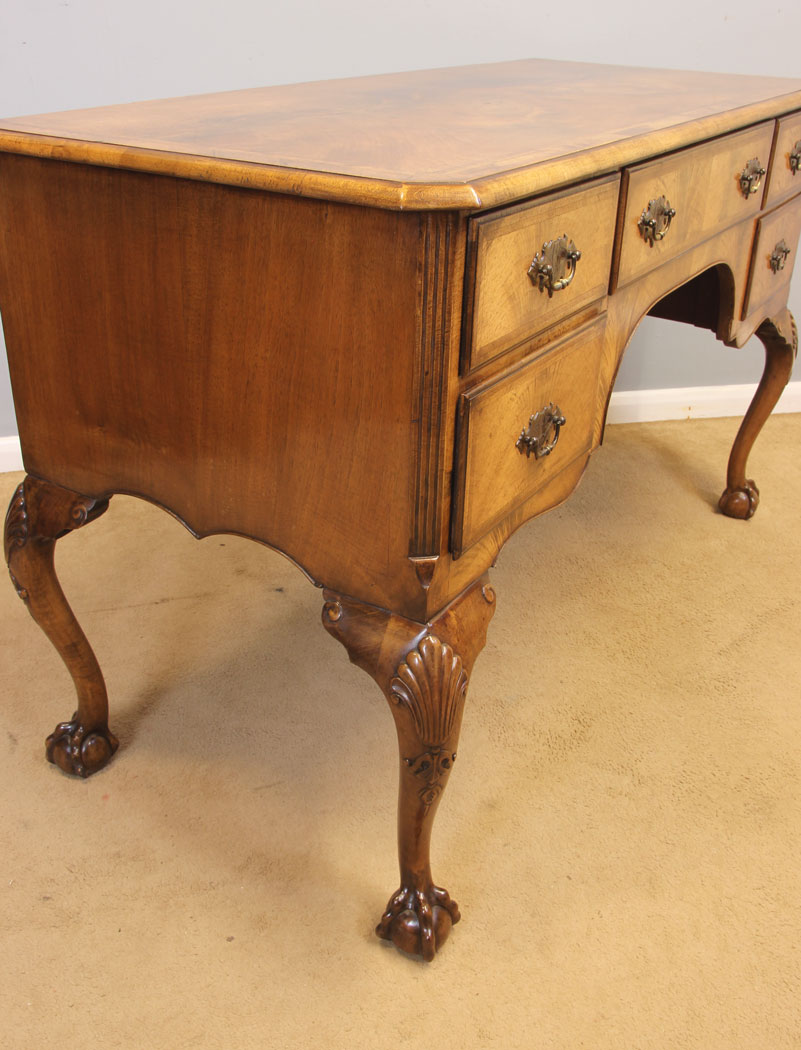 12016r9 Antique Walnut Side Table,