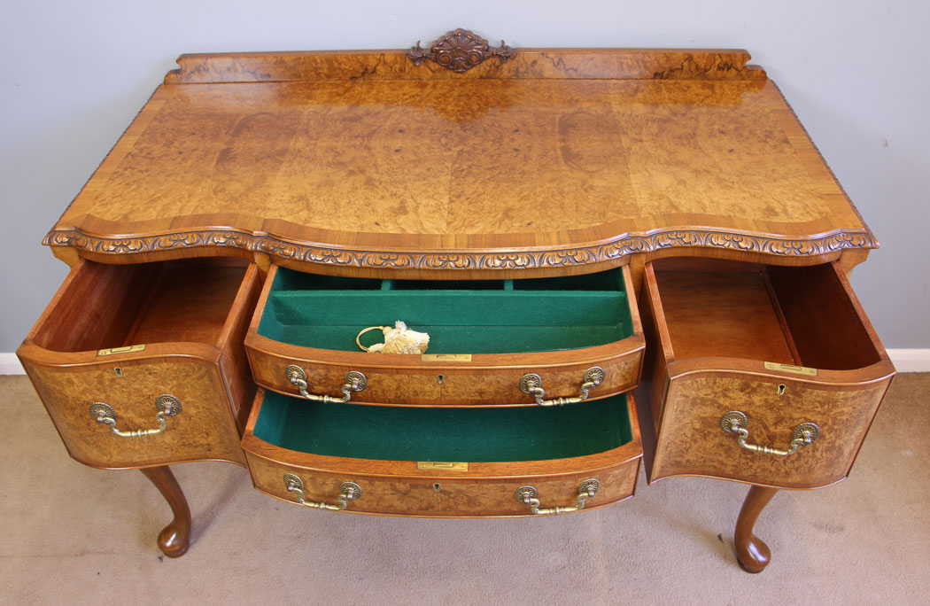 12047r9 Antique Burr Walnut Sideboard Serving Table ,