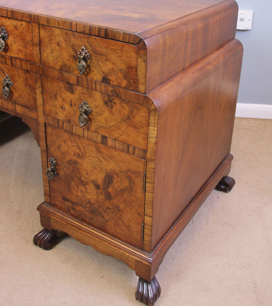 12054r10 Antique Burr Walnut Dressing Table,