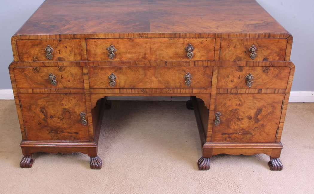 12054r2 Antique Burr Walnut Dressing Table,