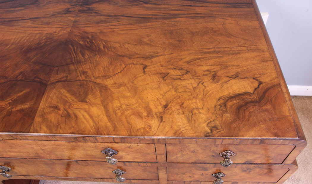 12054r3 Antique Burr Walnut Dressing Table,