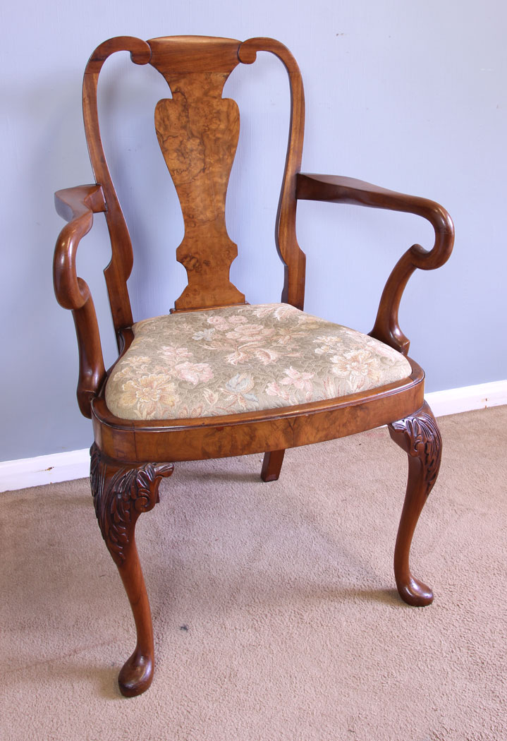 12055r4 Set Eight Queen Anne Style Burr Walnut Dining Chairs,