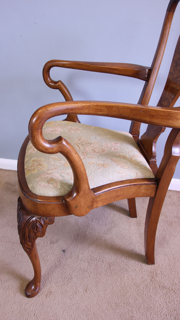 12055r7 Set Eight Queen Anne Style Burr Walnut Dining Chairs,