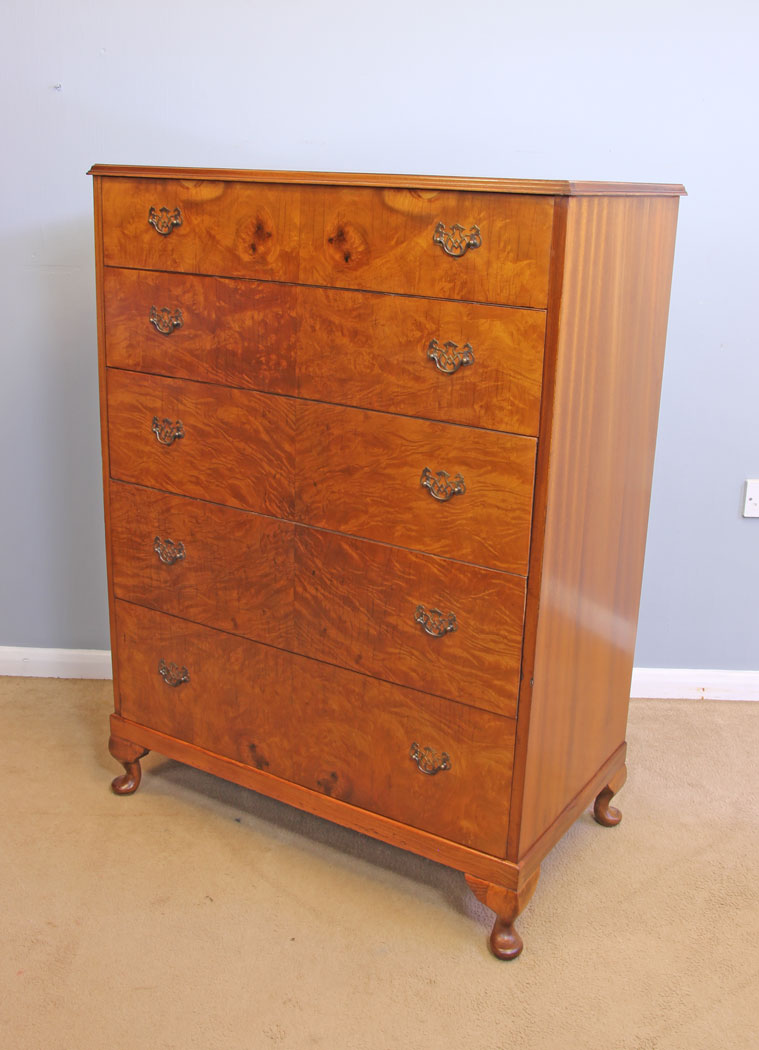 12070r11 Large Antique Burr Walnut Chest Drawers,