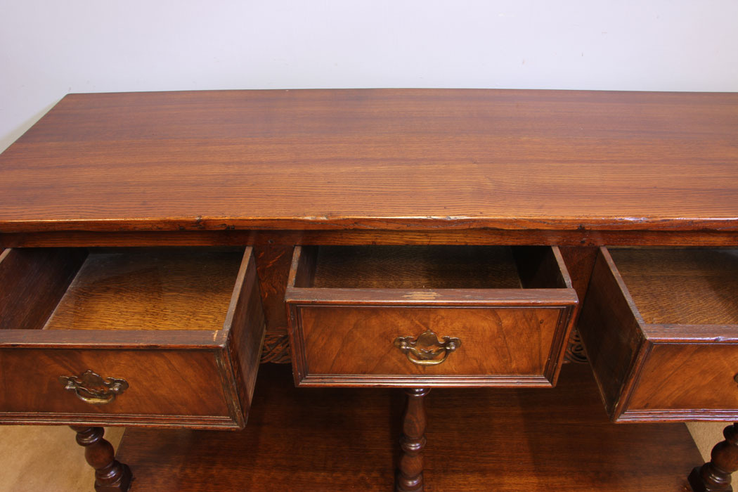 12072r11 Period Style Oak Antique Dresser Base,