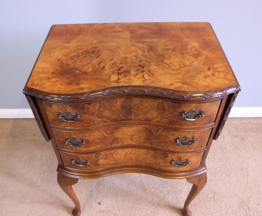 12075r13 Burr Walnut Antique Bedside Table,