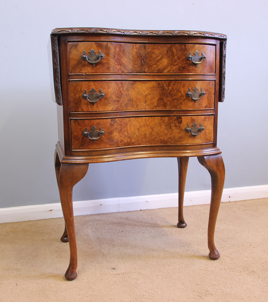 12075r3 Burr Walnut Antique Bedside Table,