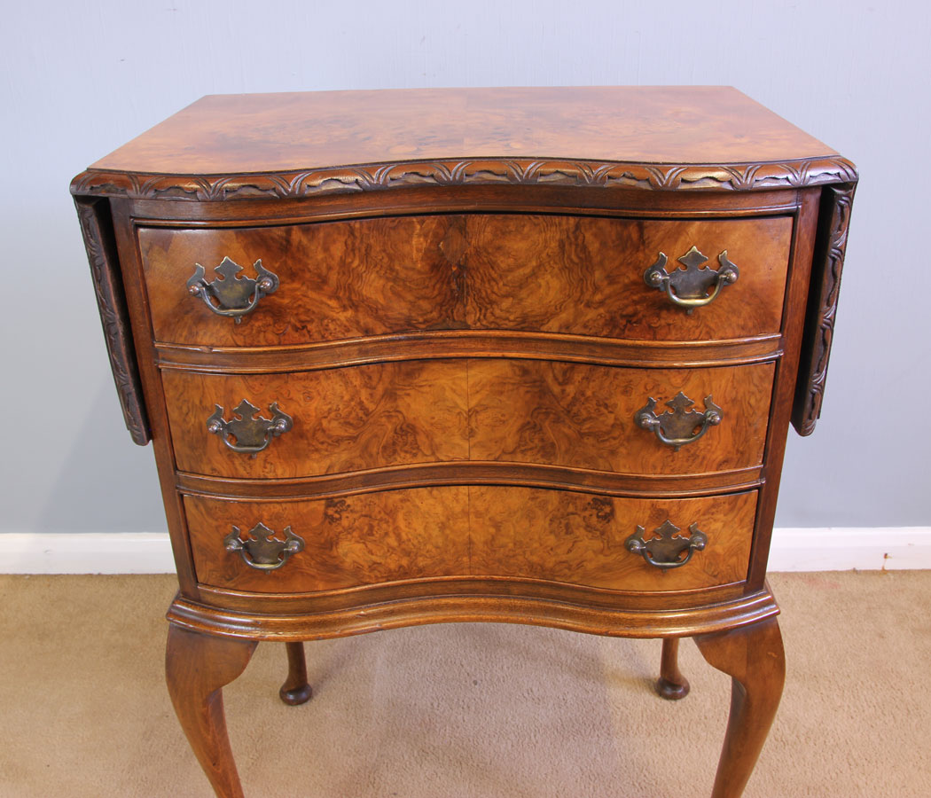 12075r5 Burr Walnut Antique Bedside Table,