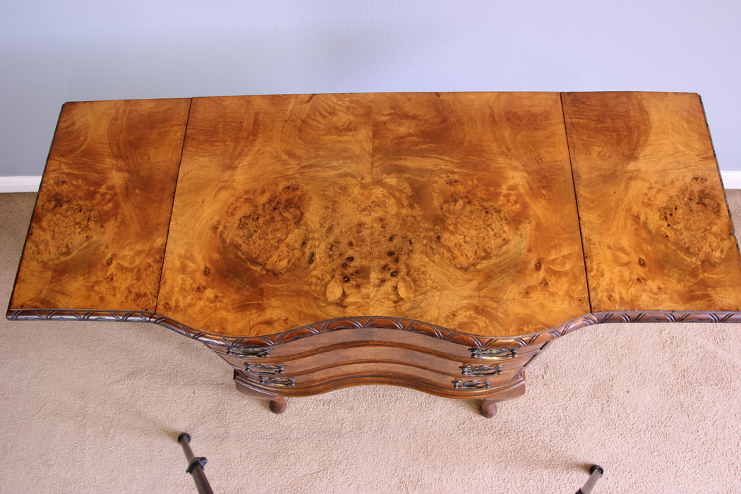 12075r7 Burr Walnut Antique Bedside Table,
