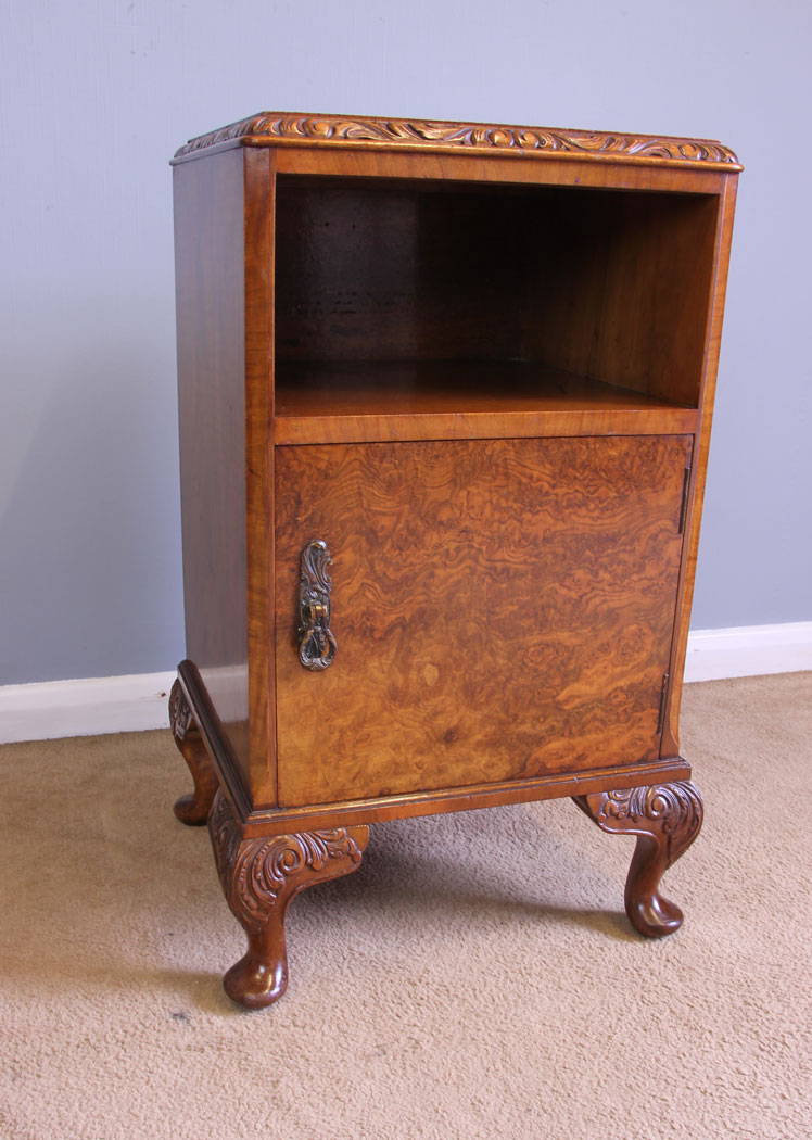 12078r1 Quality Burr Walnut Bedside Cabinet