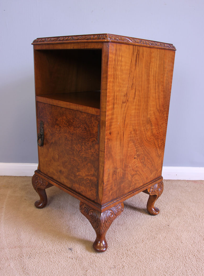 12078r4 Quality Burr Walnut Bedside Cabinet,