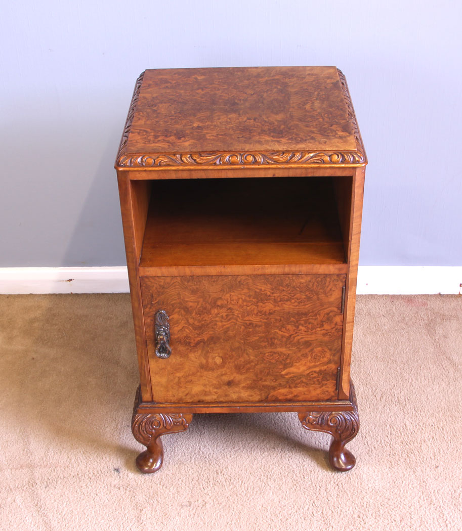 12078r9 Quality Burr Walnut Bedside Cabinet,